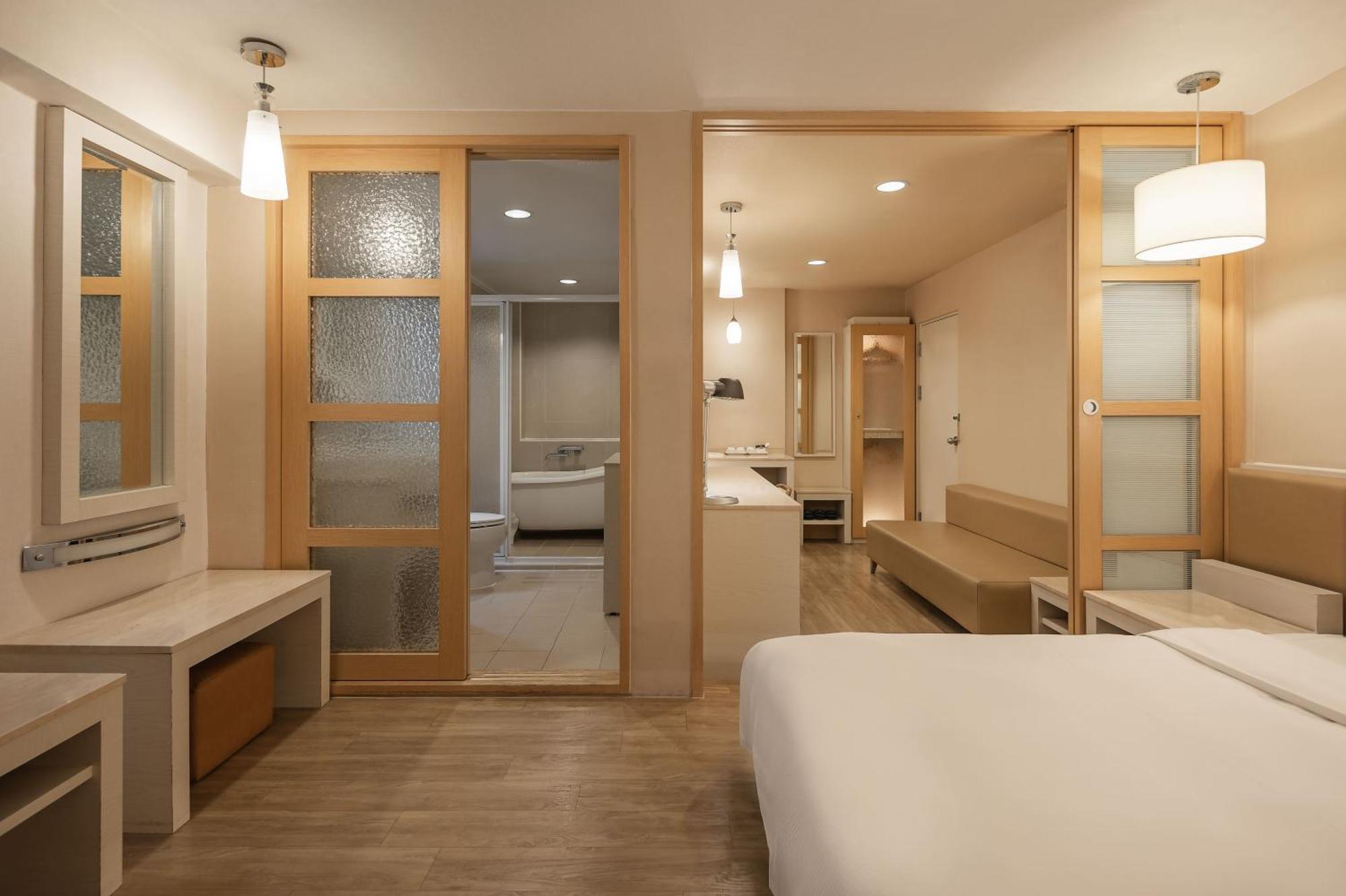 Kindness Hotel - Hanshen Kaohsiung Room photo