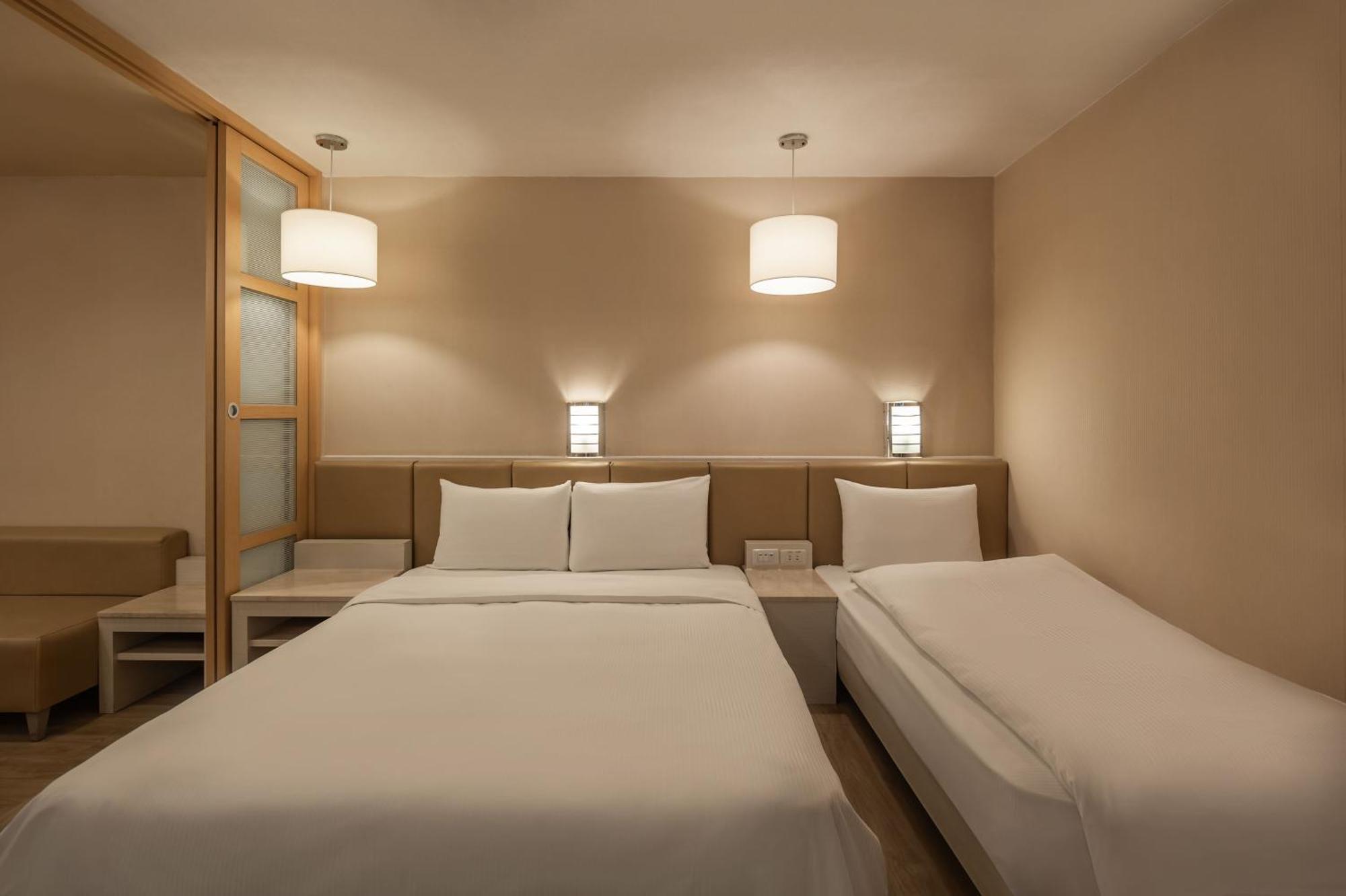 Kindness Hotel - Hanshen Kaohsiung Room photo